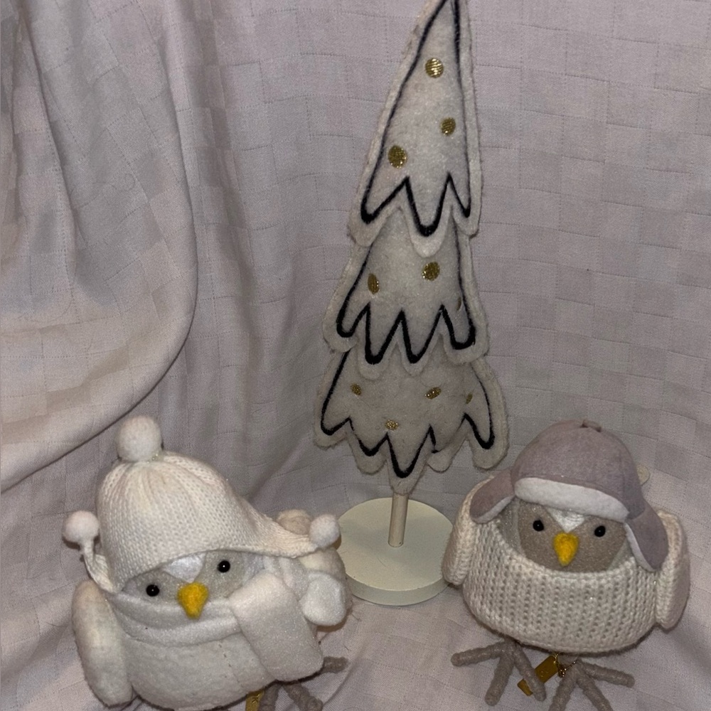 Target Wondershop 2024 husky birds and dramatic tree